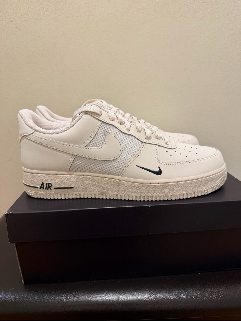 NIB Men Nike Air Force 1 Low '07 LV8  IM6002 030  Phantom Light Orewood Brown